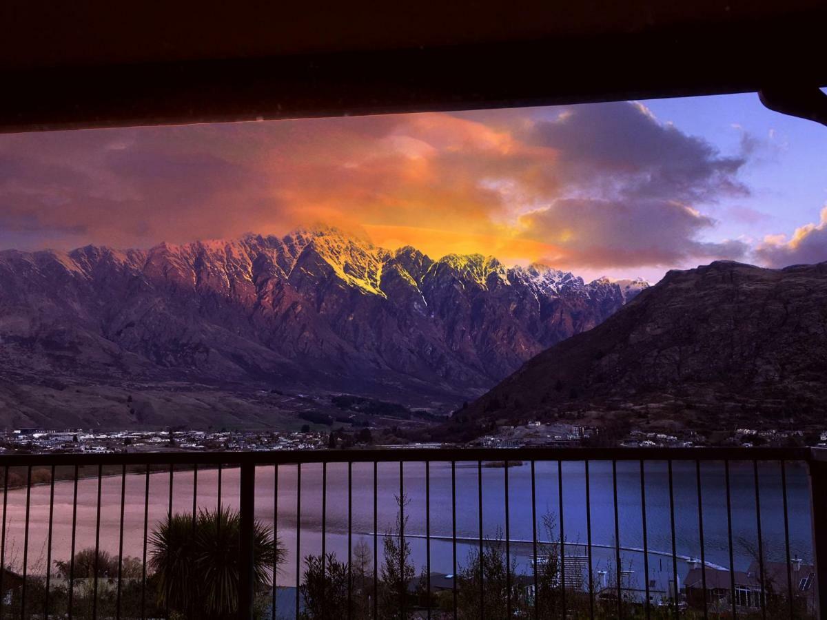 The Embassy Bed & Breakfast Queenstown