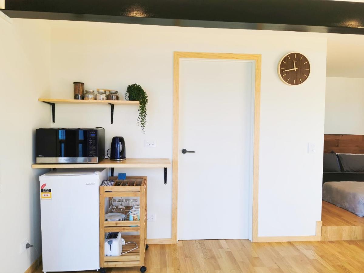 Lakeview Unit Apartment *