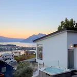 Hensman Haven - Queenstown Holiday Home