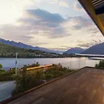 Highview Terrance 3 Bedrooms House Queenstown