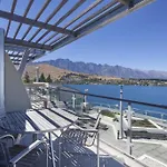 Luxury Lake Suites