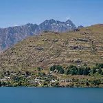 Lakefront Living At Remarkables Retreat - Eight
