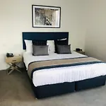 Ramada By Wyndham Queenstown Central