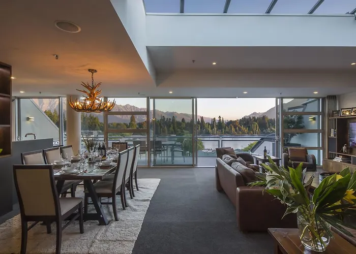 Shotover Penthouse & Spa By Staysouth