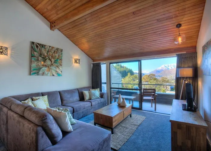Alpine Haven, Panoramic Lake Views