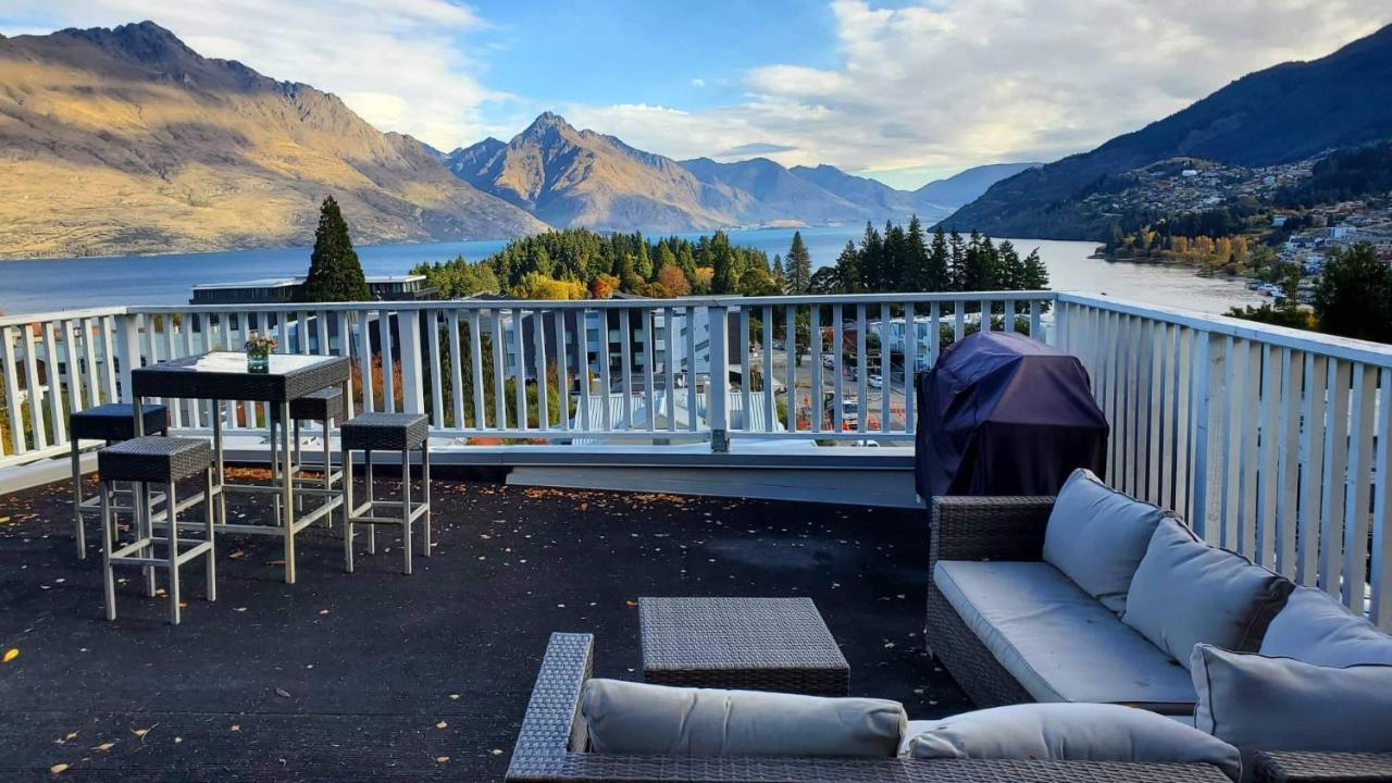 Lakeview With Amazing Rooftop 镇上湖景三室套房 Holiday home *