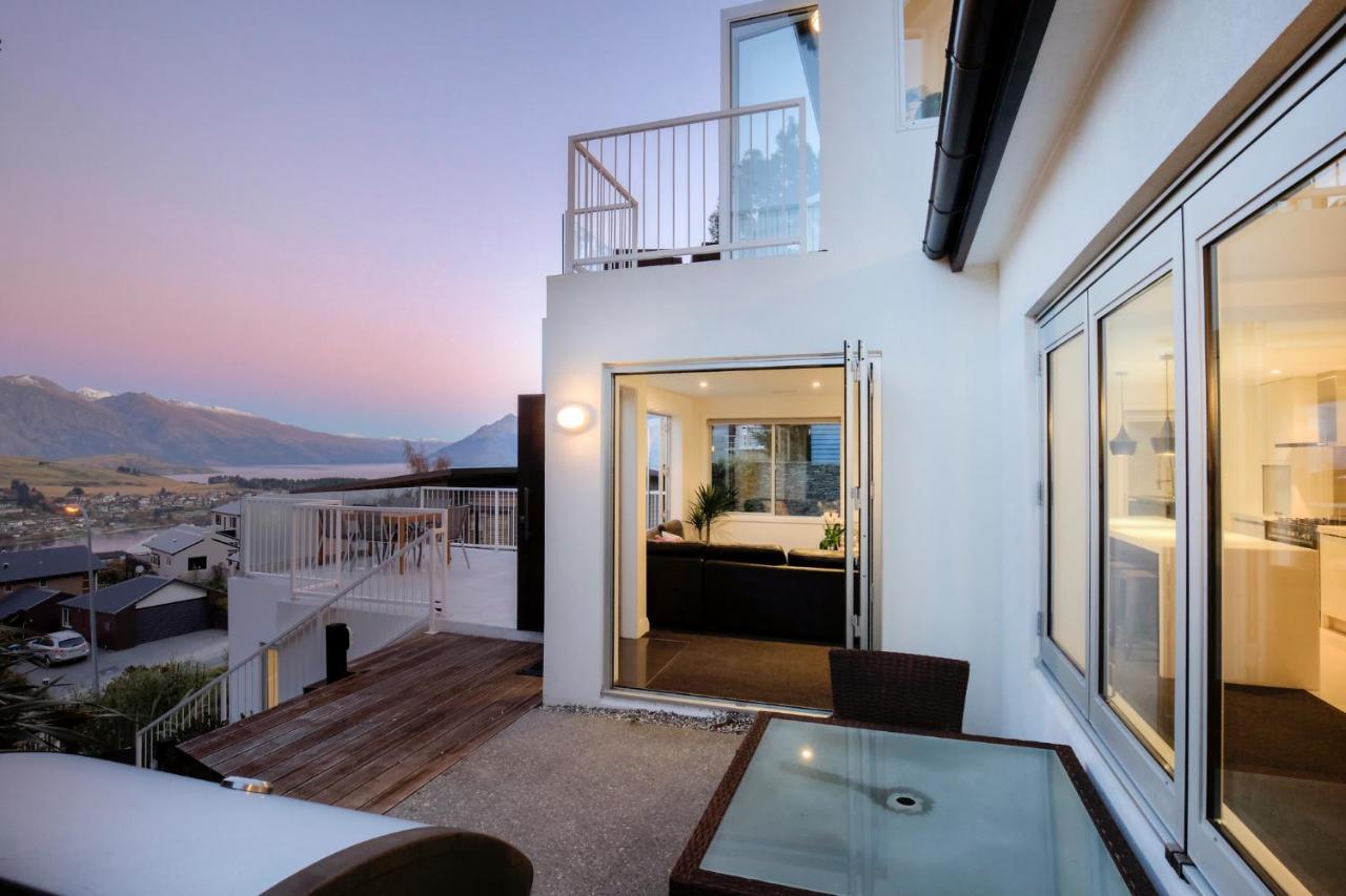 Hensman Haven - *