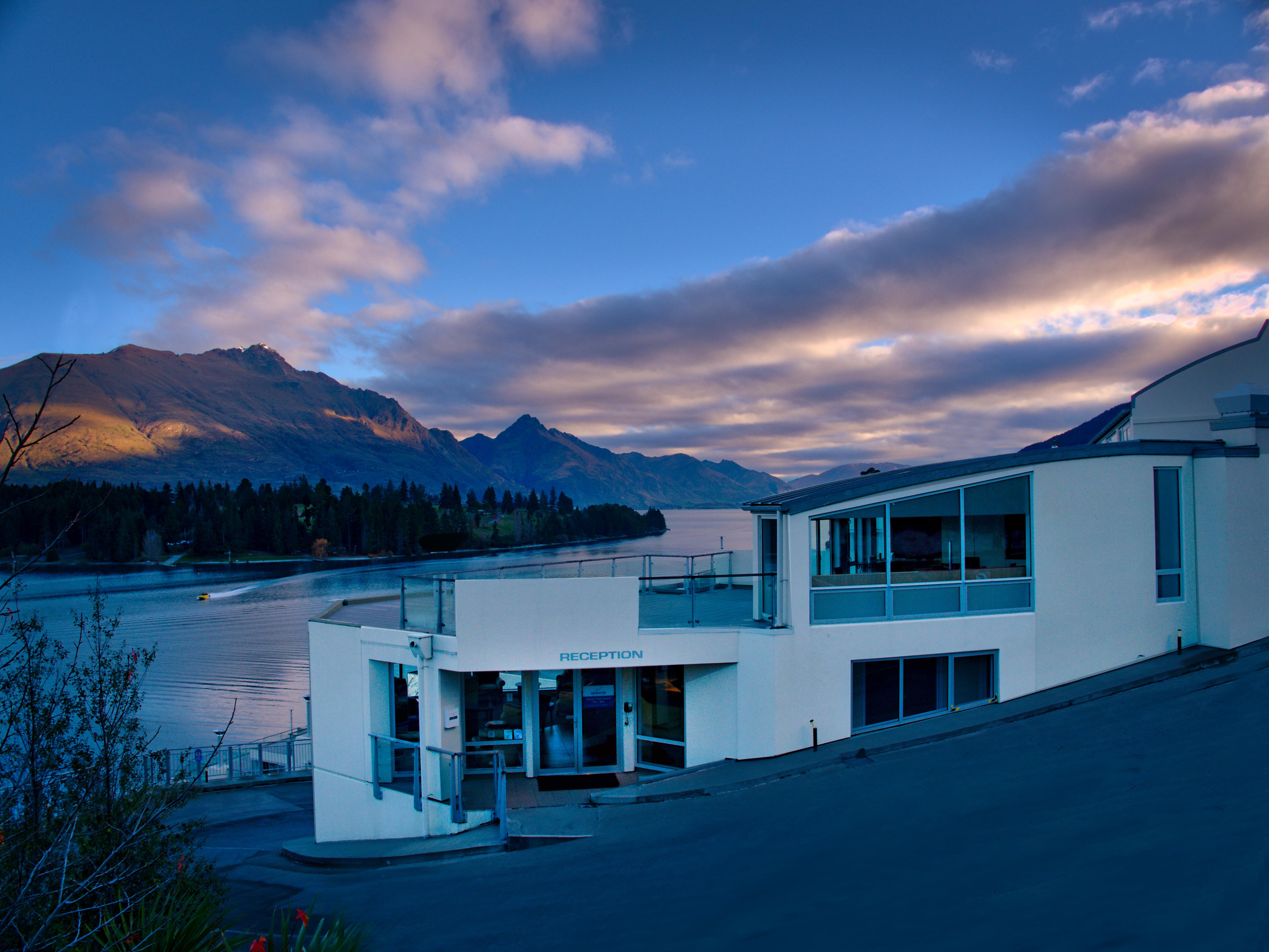 Oaks Club Hotel 4*