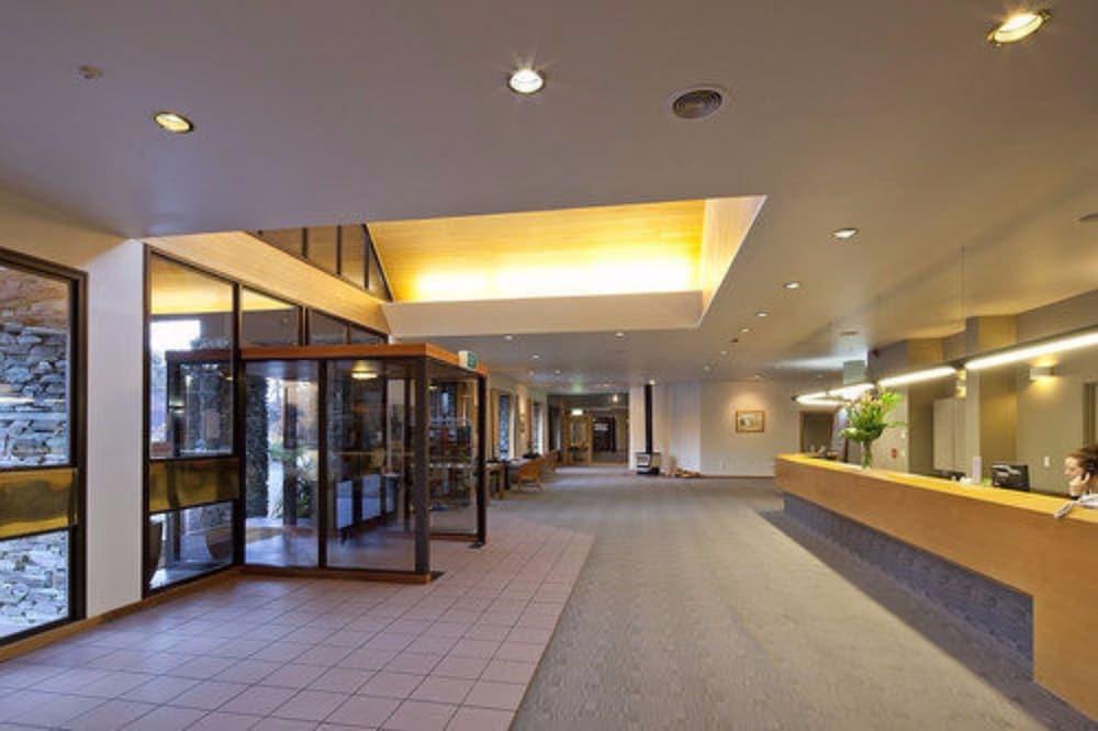 Swiss-belresort And Coronet Peak