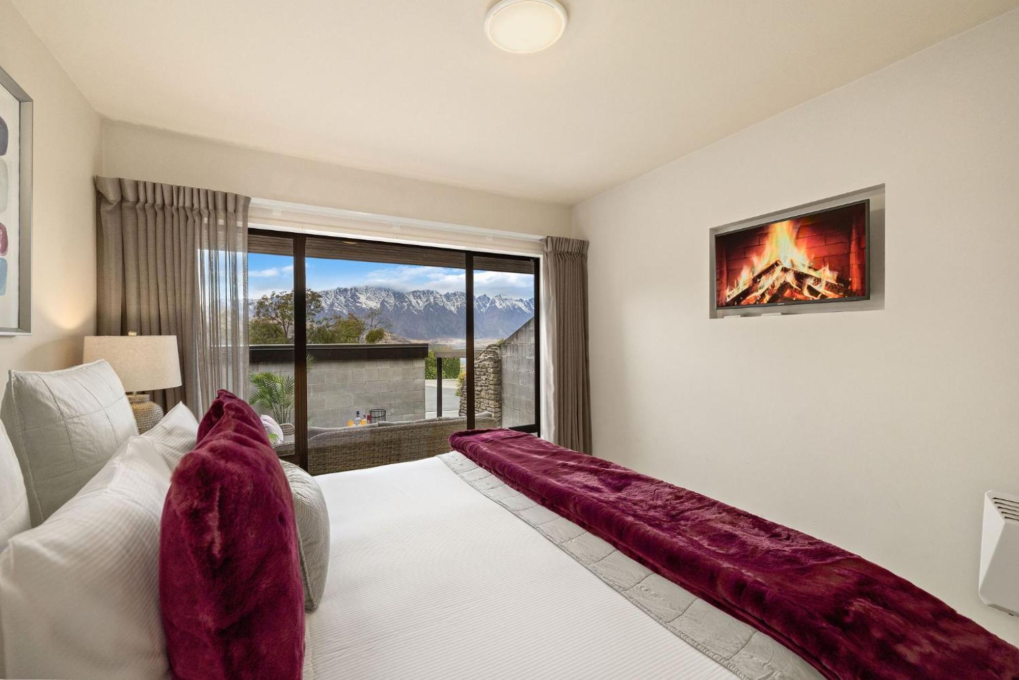 Distinctive Alpine Meadows Apartment Queenstown