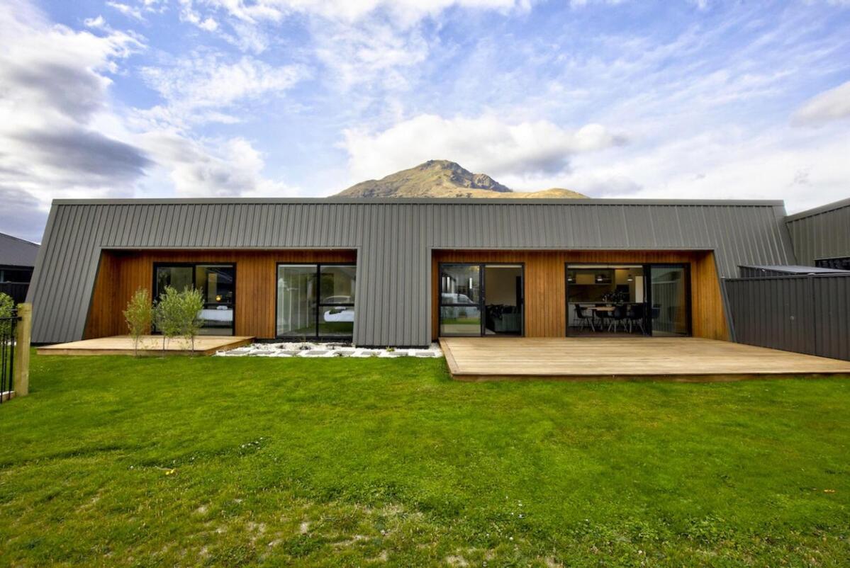 Holiday home Family Friendly On Peasmoor - Sleeps 8 *