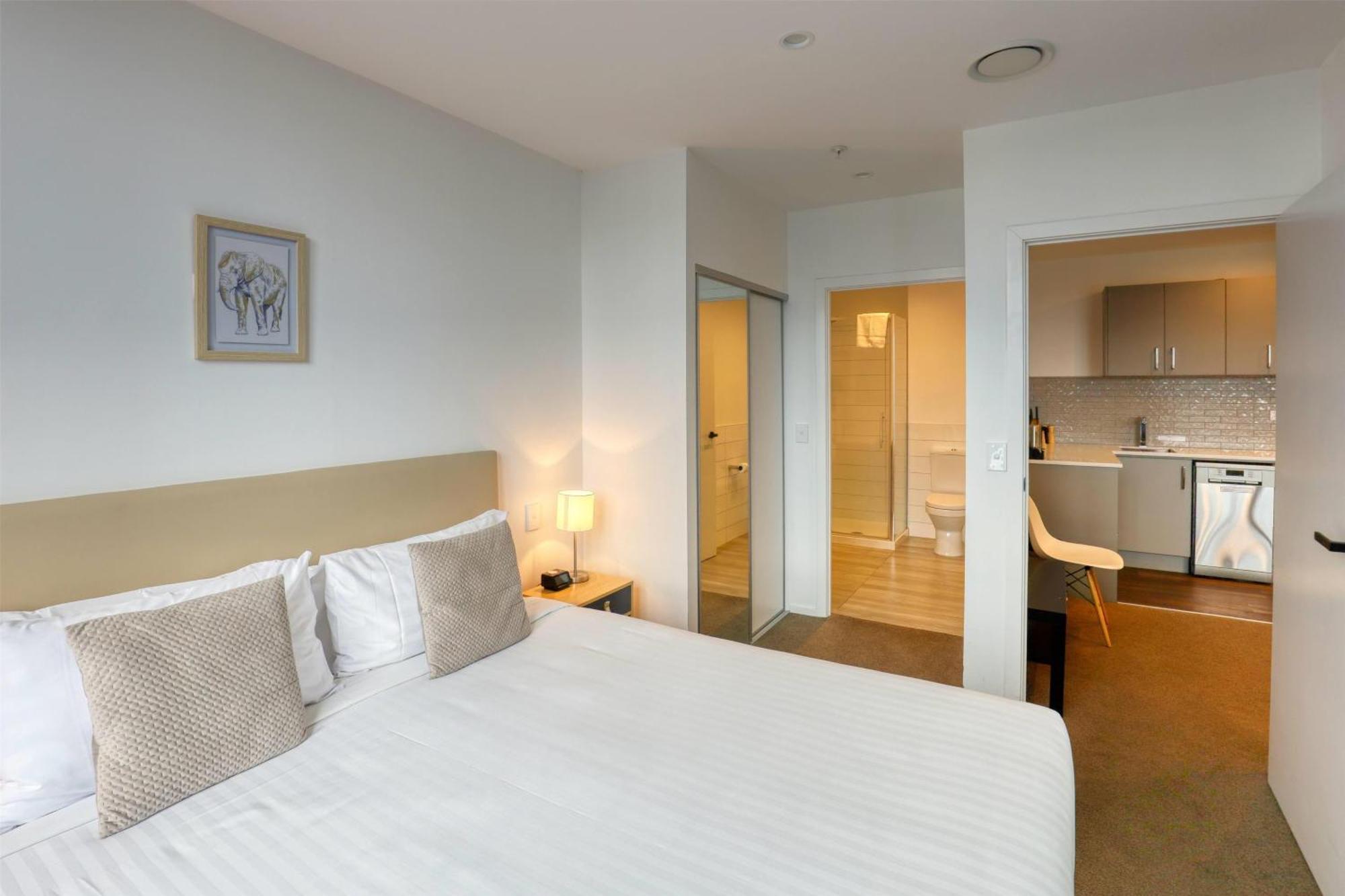 Ramada Suites By Wyndham Queenstown Remarkables Park Hotel
