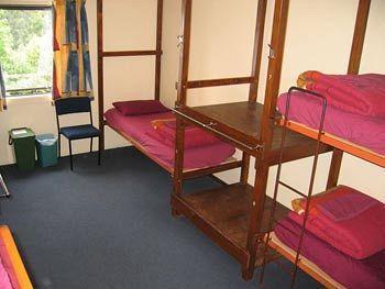 Hostel Haka House Lakefront *