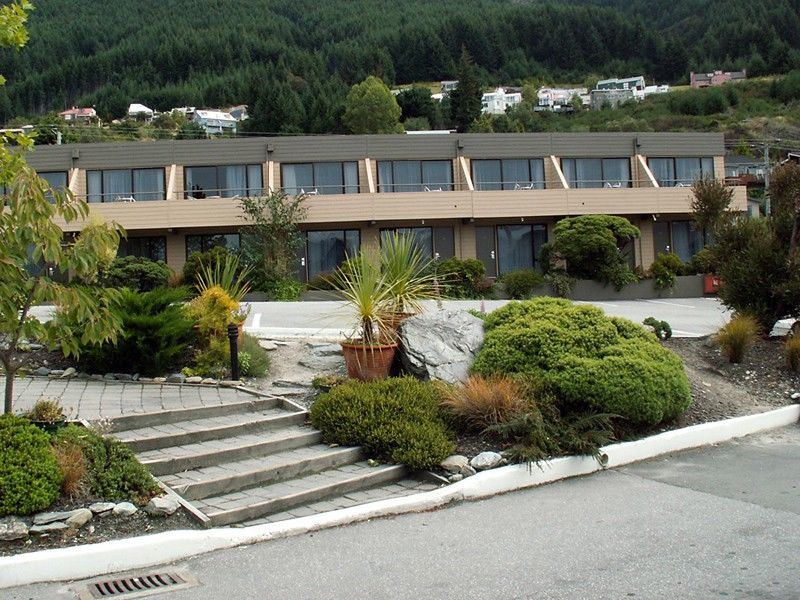 Kamana Lakehouse Hotel 4*