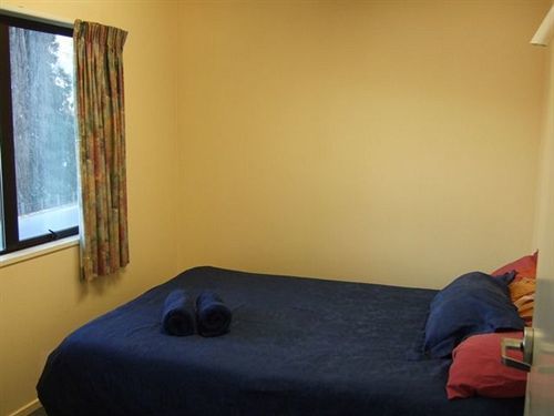 Hostel Haka House Lakefront *