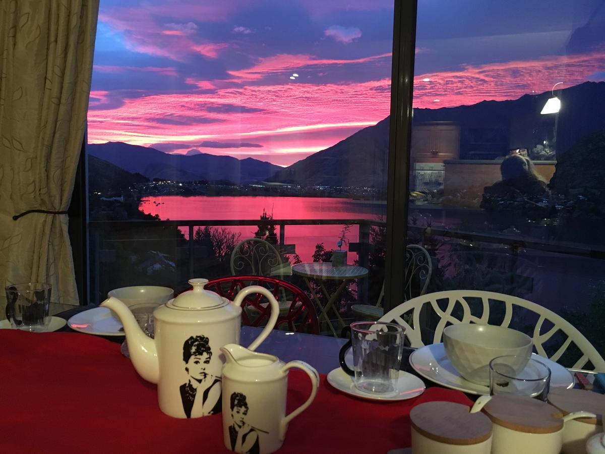 Breakfast At Tiffanys Queenstown