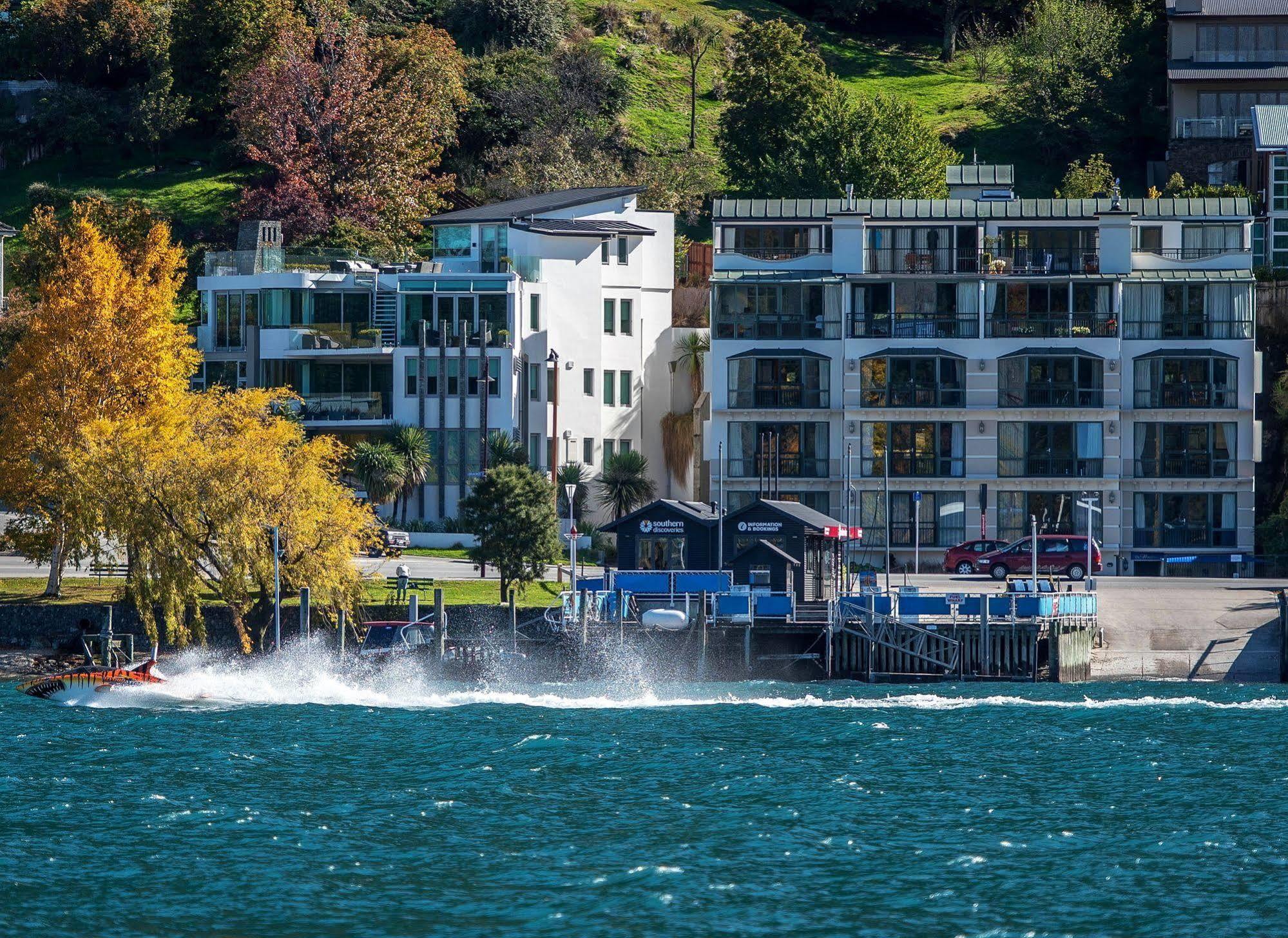 The Waterfront Aparthotel 4*