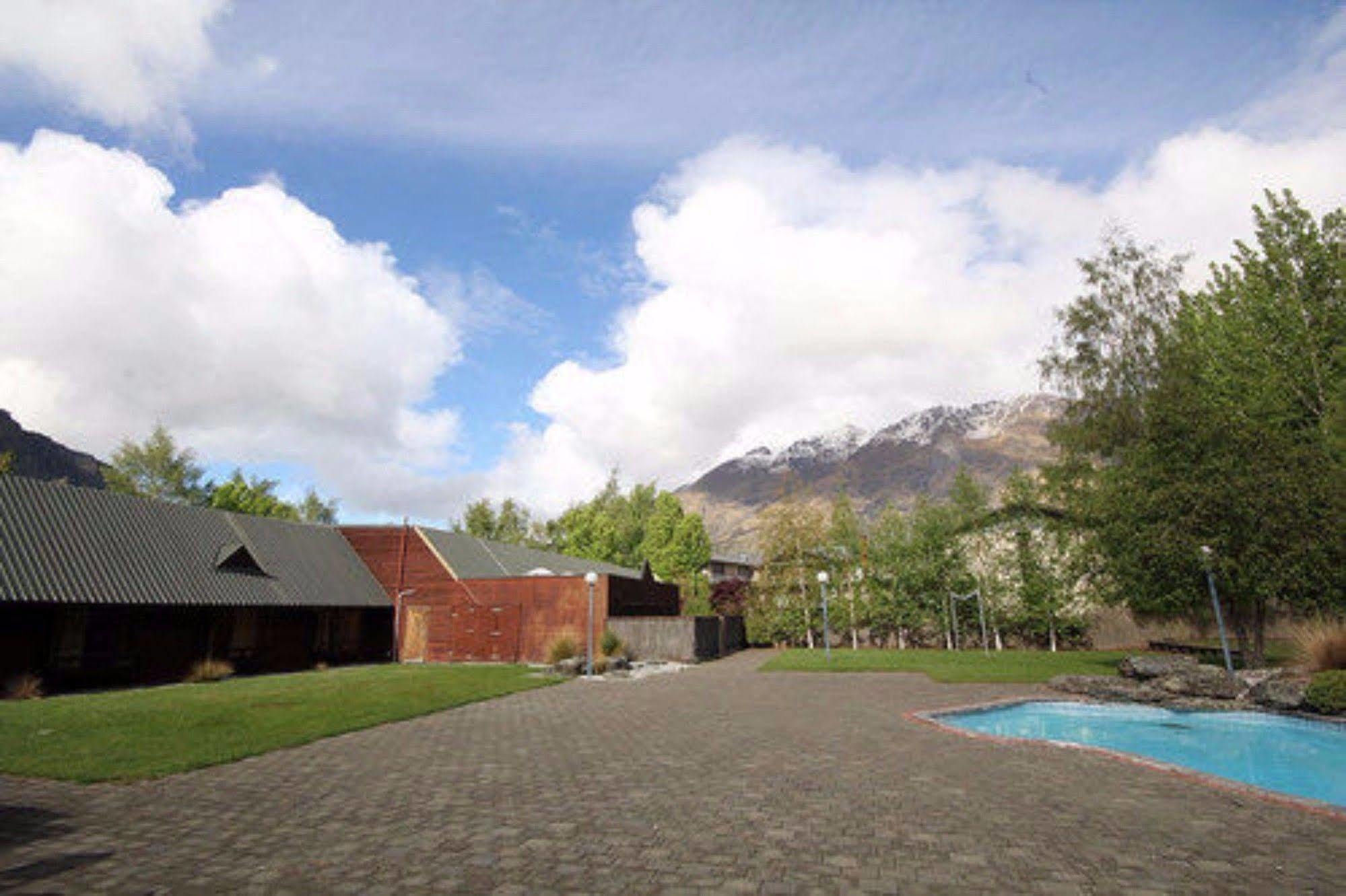 Swiss-belresort And Coronet Peak Hotel 3*