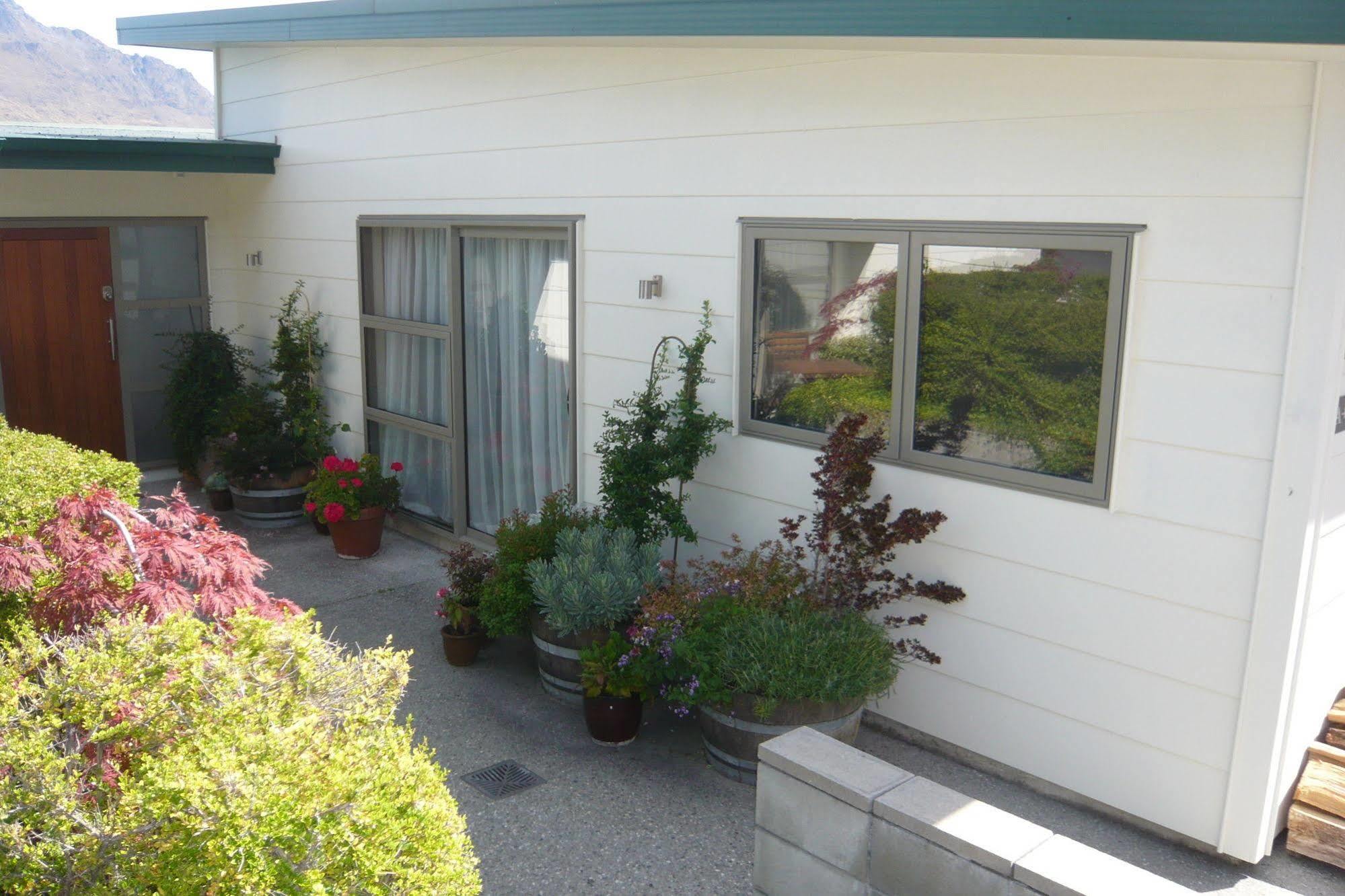 The On The Hill Bed & Breakfast 3*