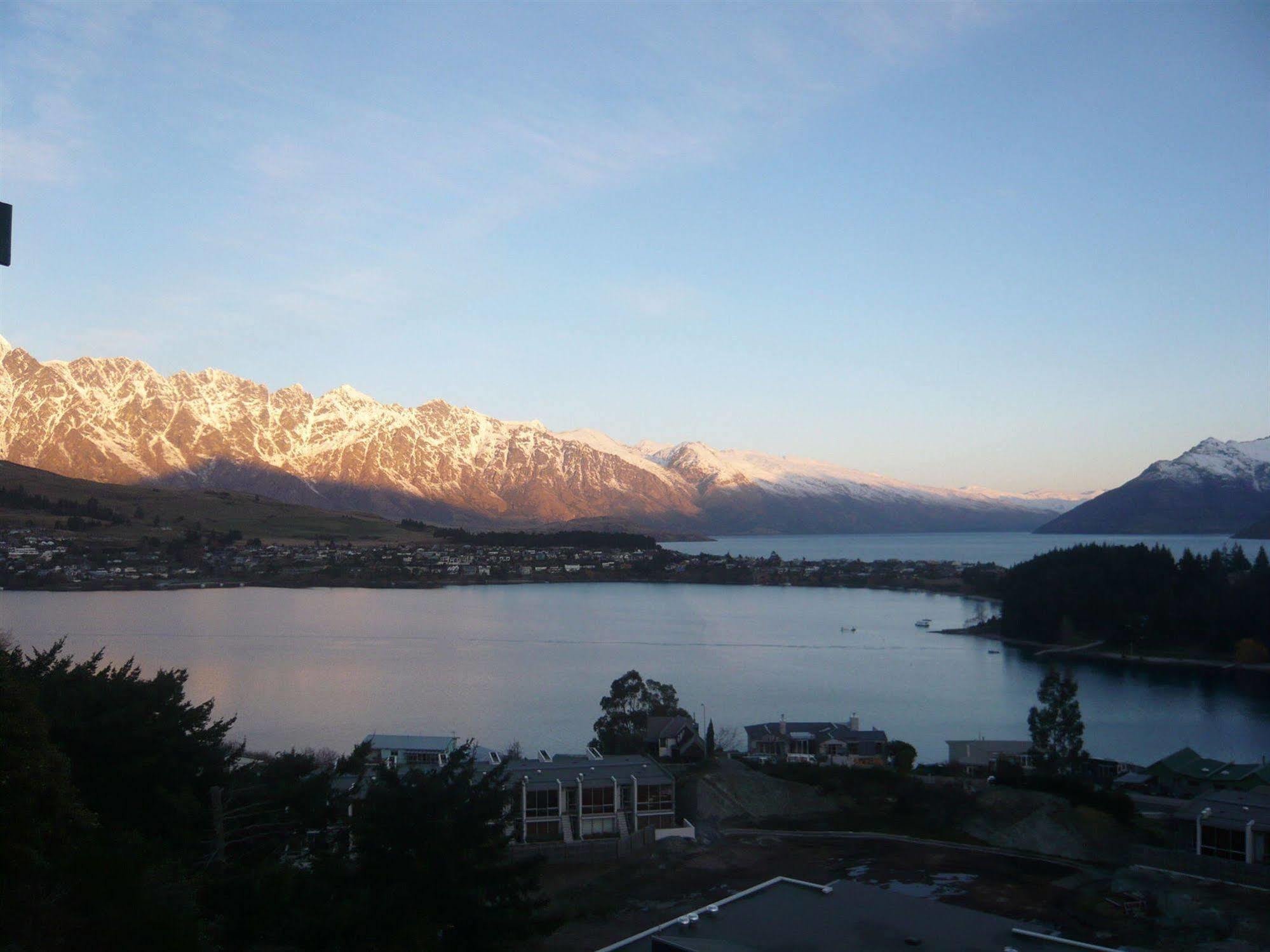 The On The Hill 3* Queenstown