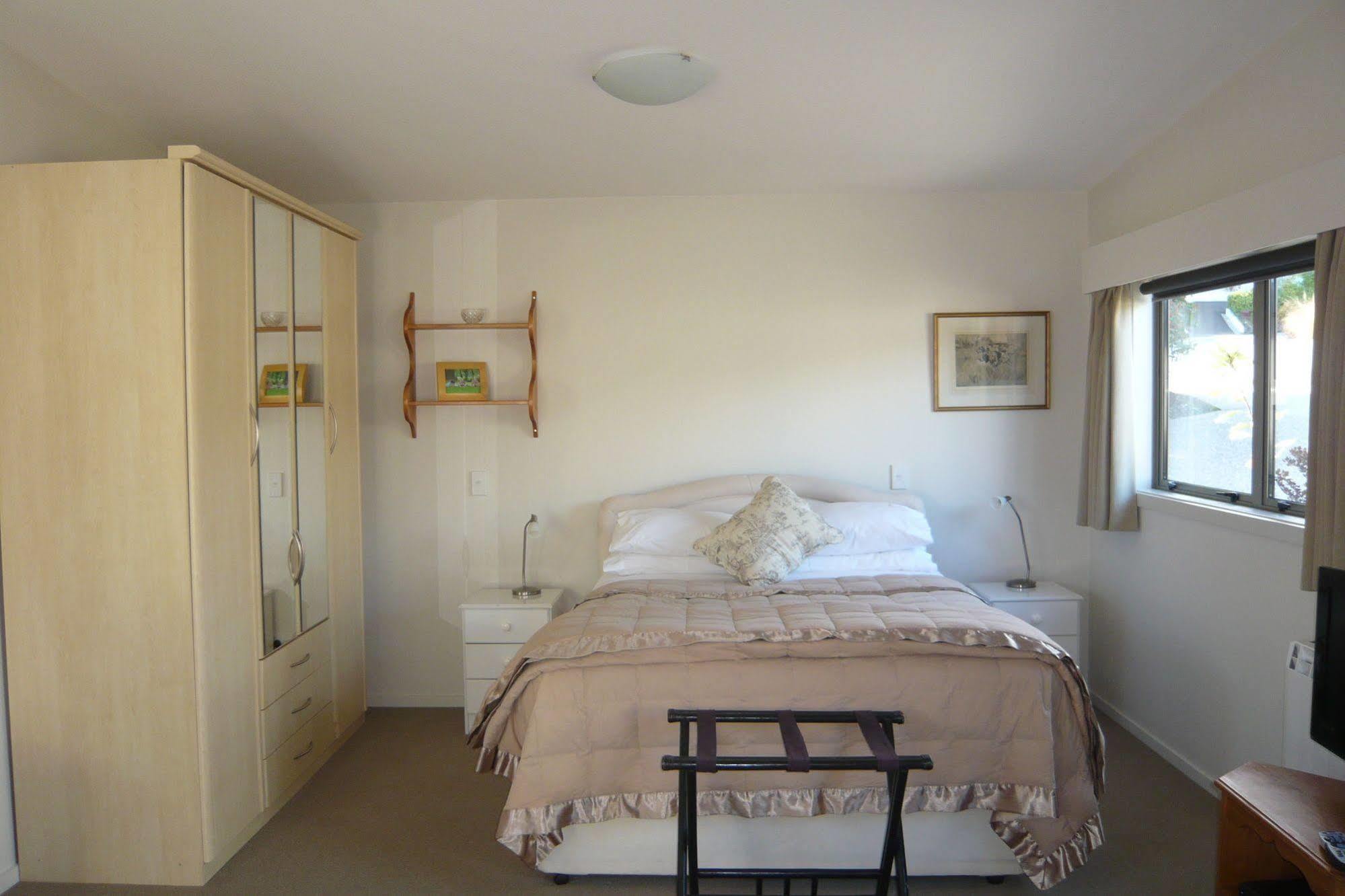 The On The Hill 3* Queenstown