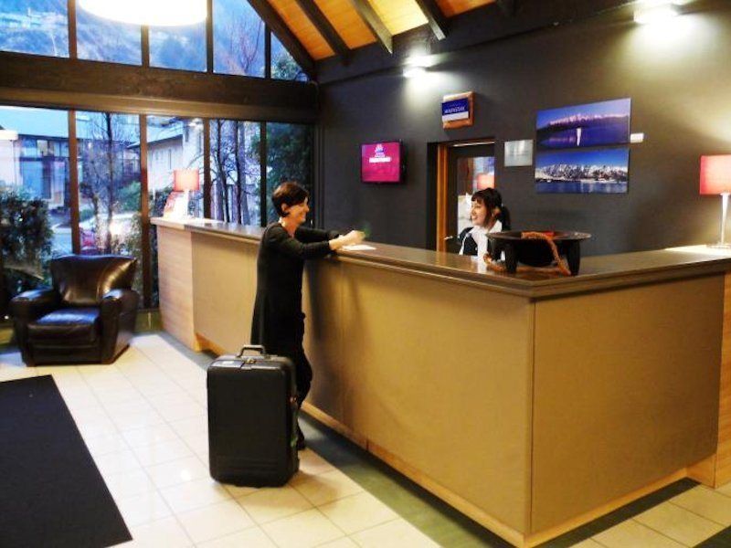 Kamana Lakehouse Hotel