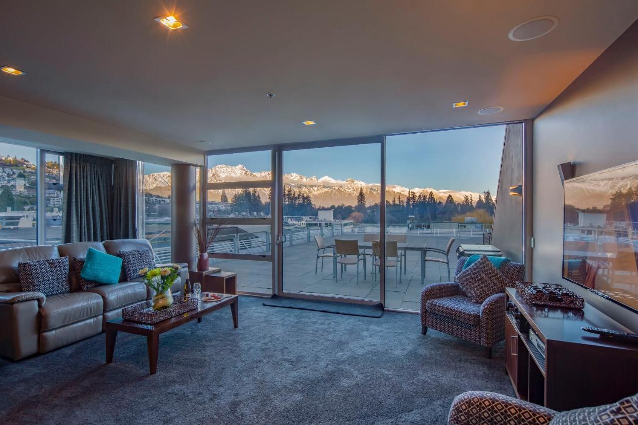 53 Shotover Apartment *