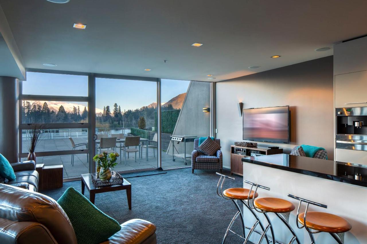 53 Shotover Apartment *