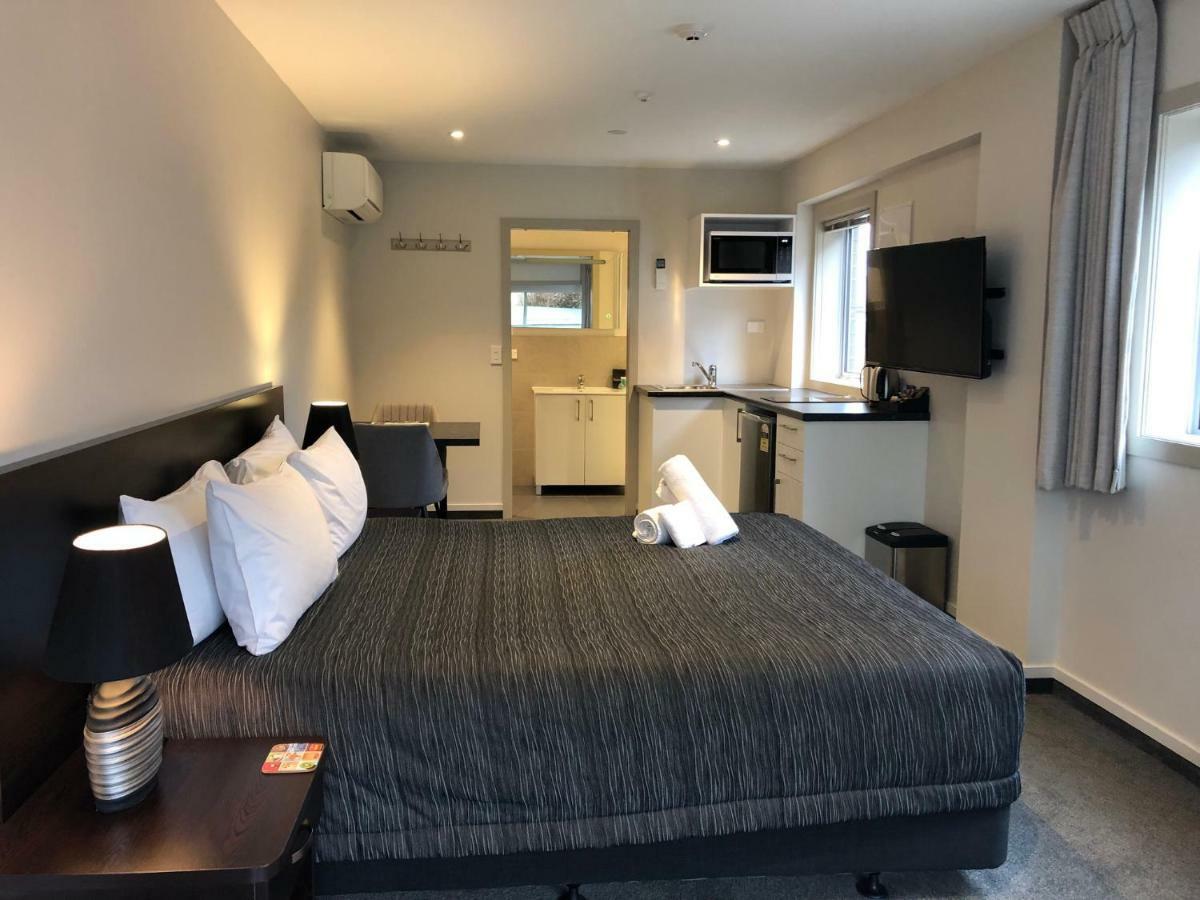Autoline Motel 4*