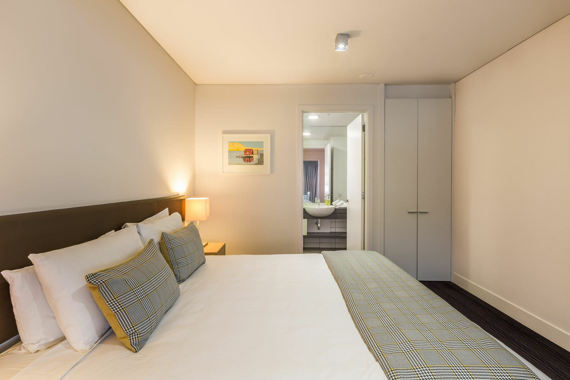 Aparthotel Mantra Marina 5*