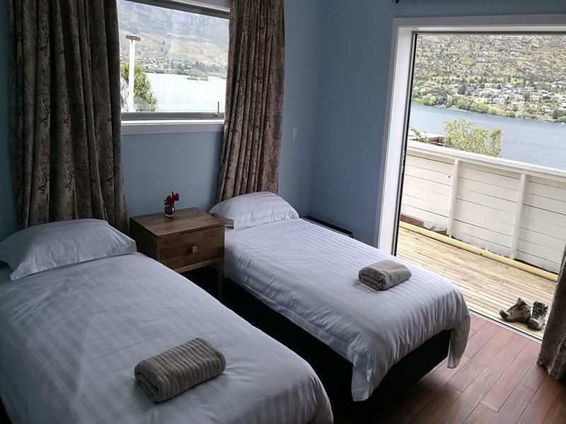 Aquarius De Lavender View