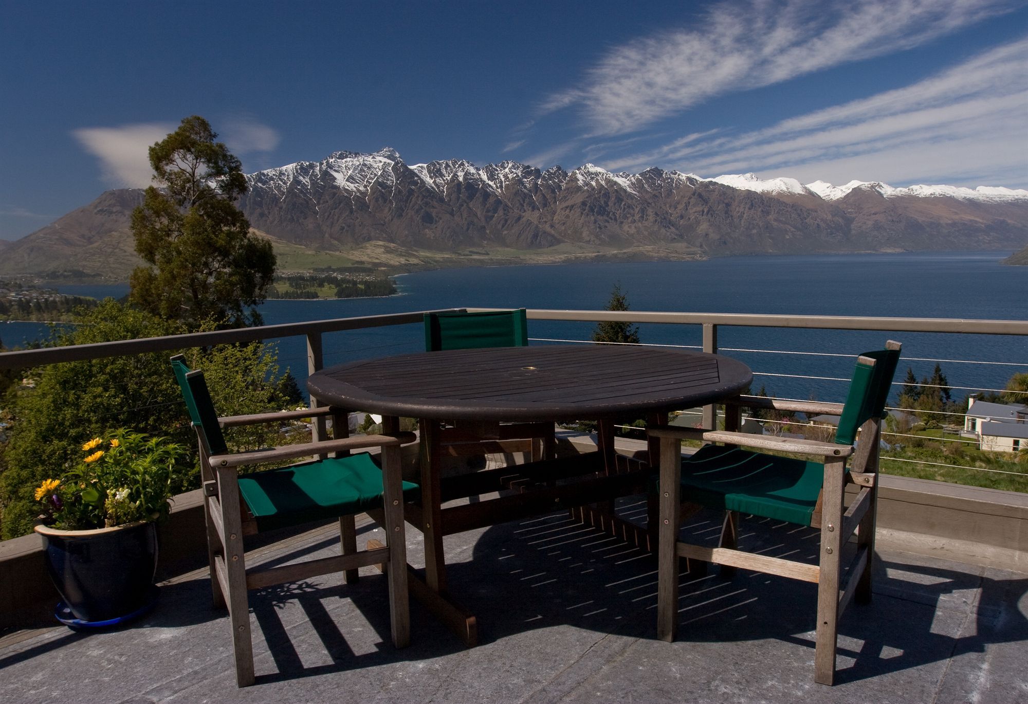 Kamana Lakehouse Hotel 4*