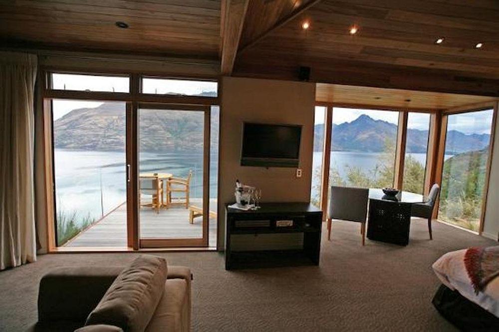 Azur Queenstown